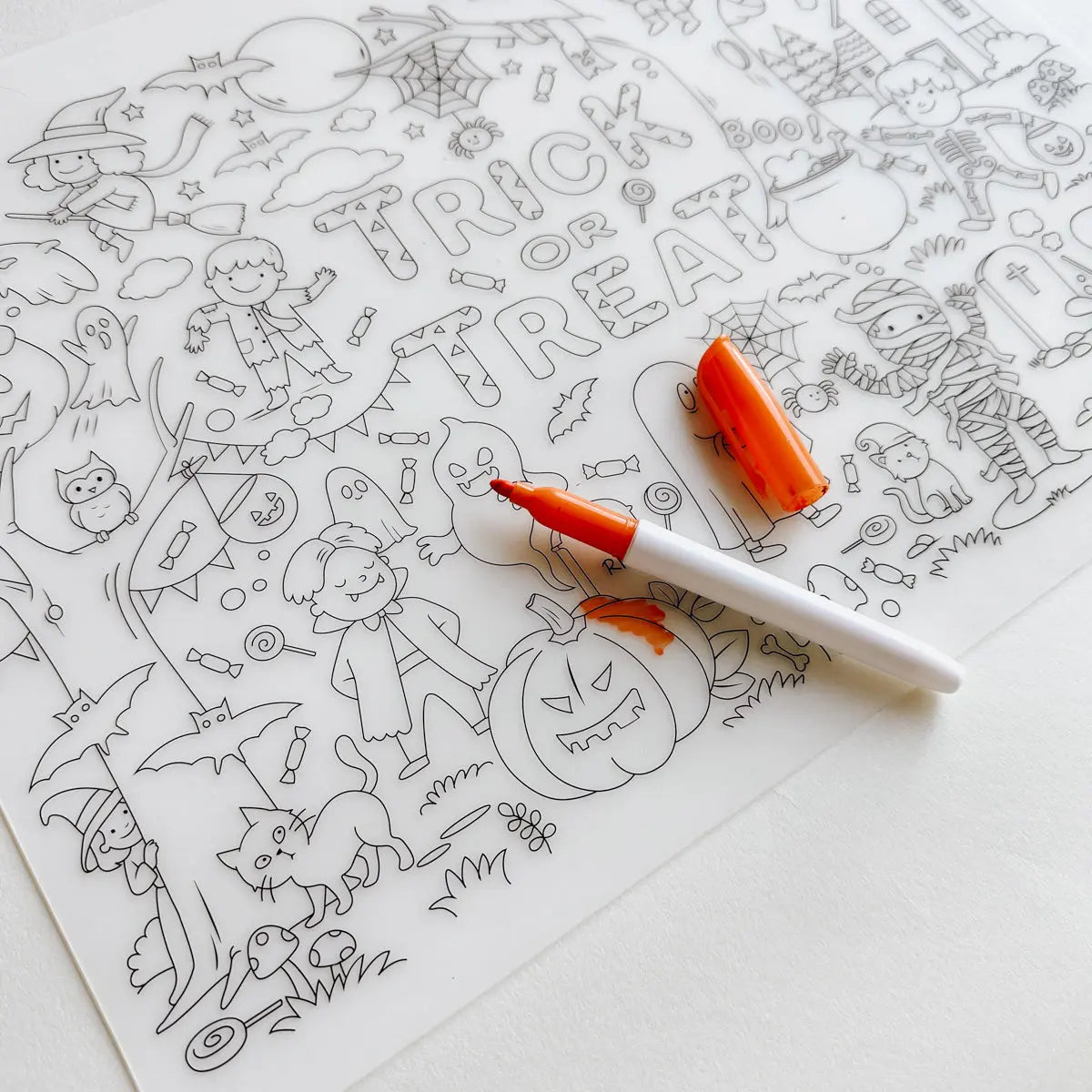 coloring tablemat silicone reusable erasable travel on-the-go kit mks Miminoo halloween trick or treat gift idea october