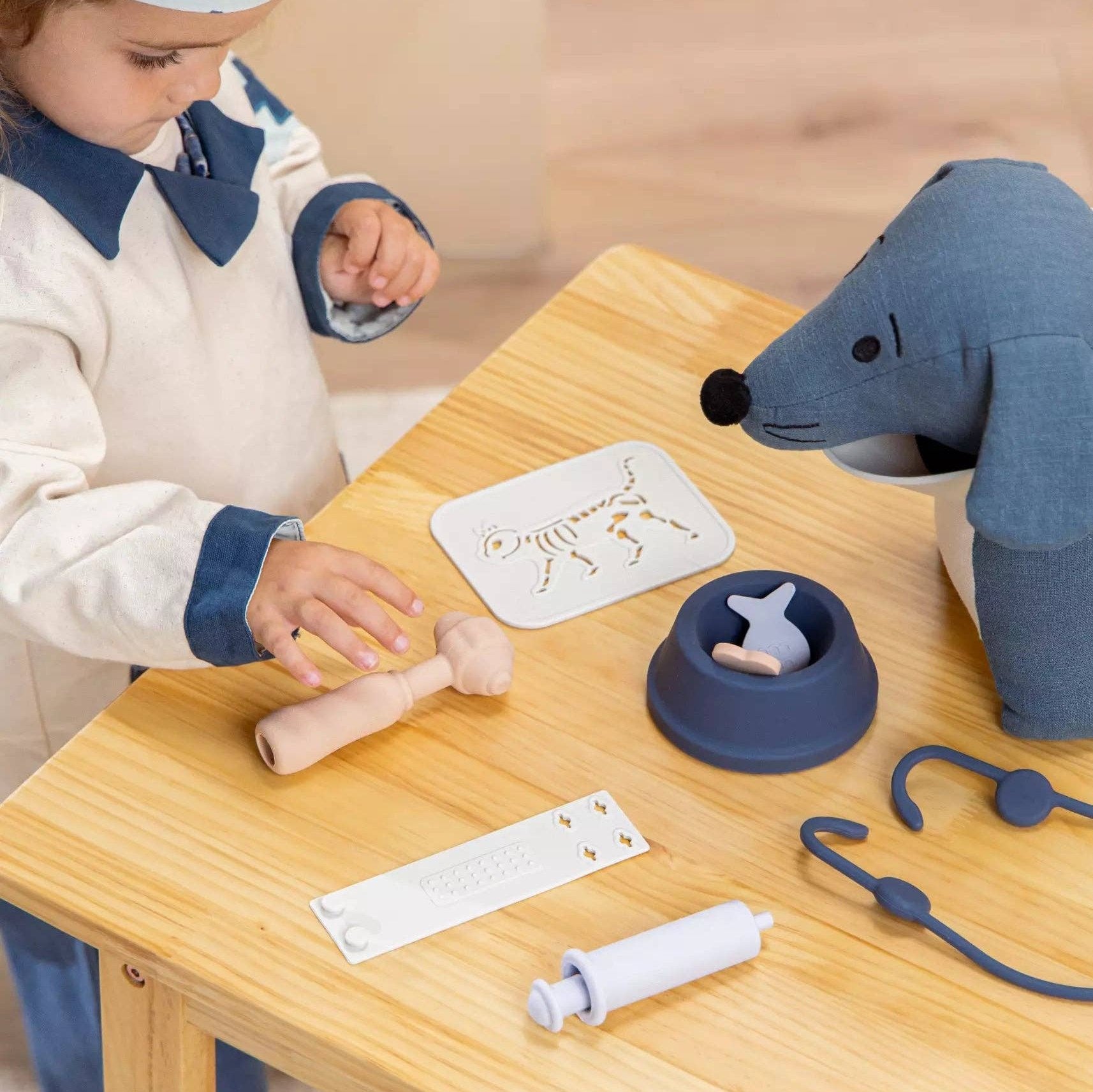 Pretend play silicone veterinarian toys set soft and durable toddlers and kids activity mks miminoo arizona usa