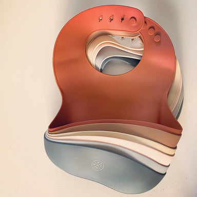 Silicone Pocket Bib in A BIB by MKS Unbreakable, durable and low maintenance dinnerware by MKS Distribution LLC Gilbert Phoenix USA. Modern trendy minimalist design.