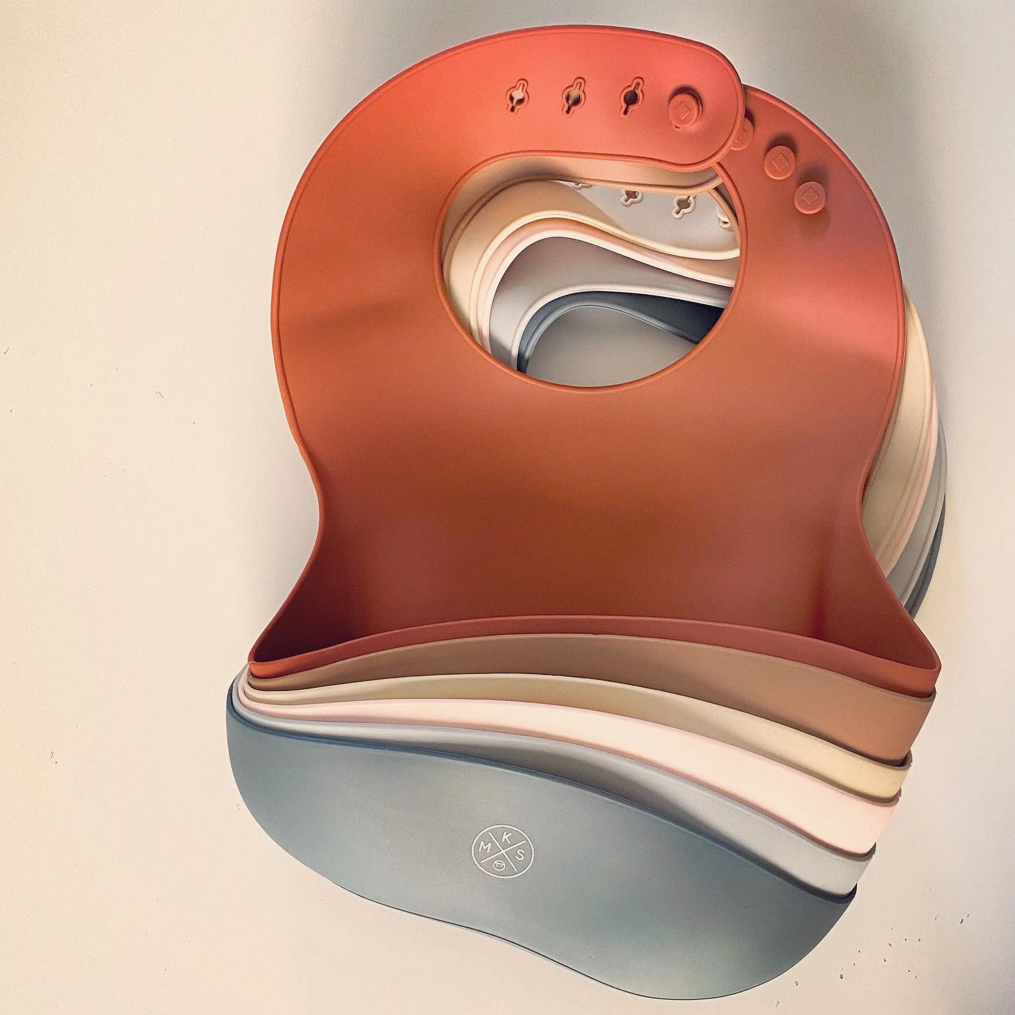 Silicone Pocket Bib in A BIB by MKS Unbreakable, durable and low maintenance dinnerware by MKS Distribution LLC Gilbert Phoenix USA. Modern trendy minimalist design.