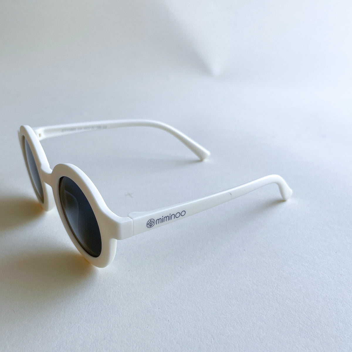 New Flexible, Resistant & Polarized UV 400 Kids Sunglasses Beige
