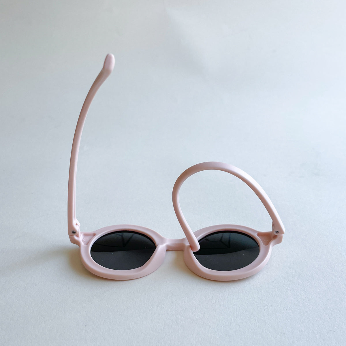 New Flexible, Resistant & Polarized UV 400 Kids Sunglasses Blush Pink